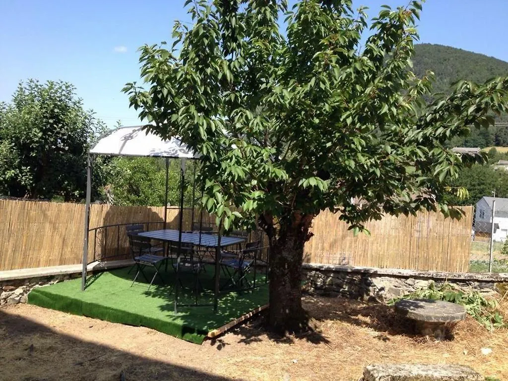 Holiday home Gite La Parenthese Saint-Hostien